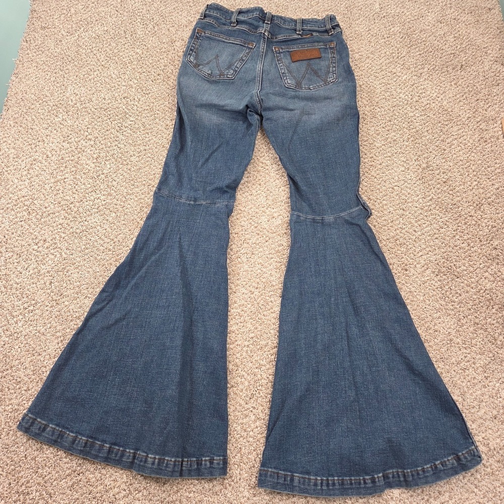Wrangler Womens Retro Trumpet Flare Jeans 28 (Fits 28x34) High Rise Bell Bottom - Picture 2 of 8
